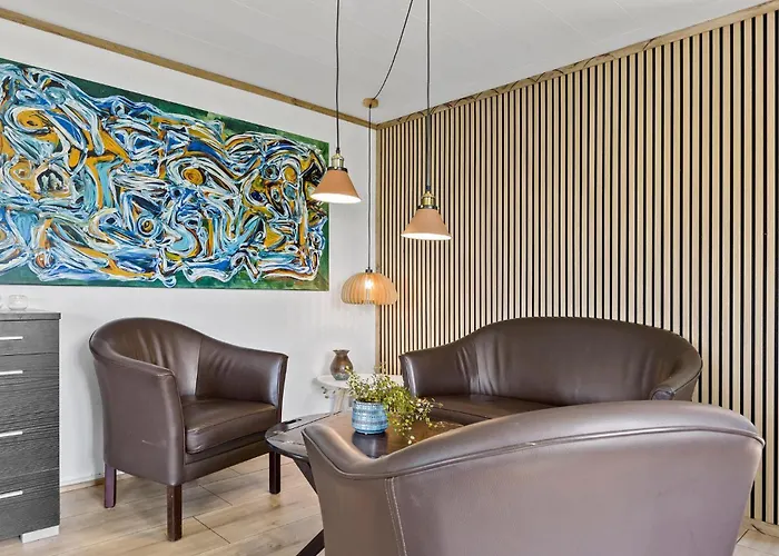 2 Bedroom Gorgeous In